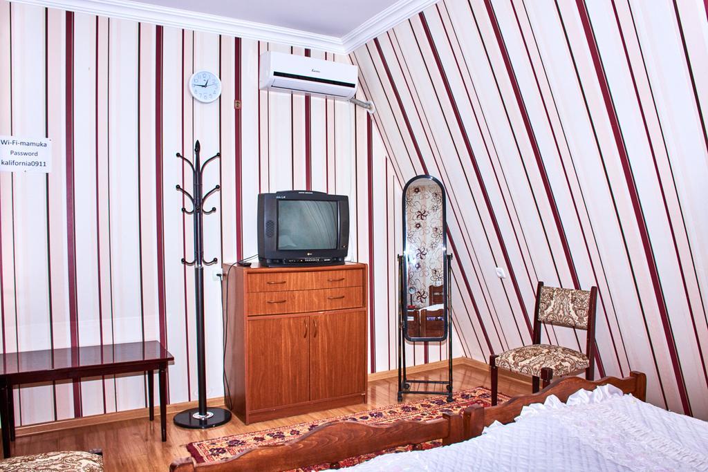 California Guest House Gori Dış mekan fotoğraf